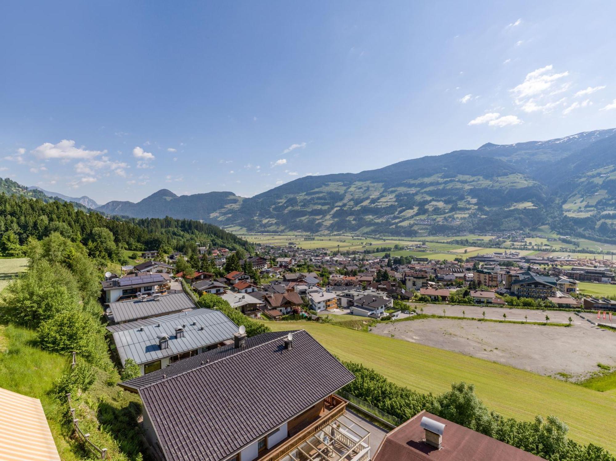 Hotel Waldfriede - Der Logenplatz Im Zillertal Fuegen Exterior photo